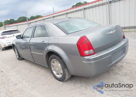 2007 Chrysler 300 Touring из США, поврежденный, VIN 2C3KA53G57H700084